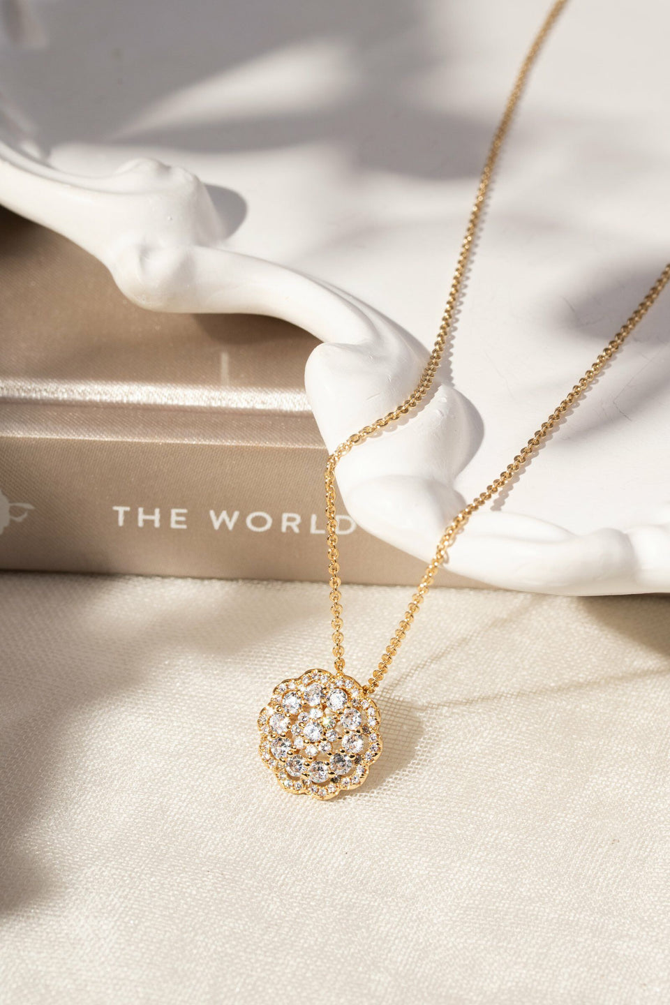 Colar Flor zircônia