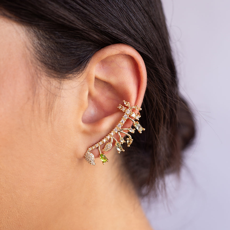 Ear Cuff Jardim – Elegância Natural e Brilho Delicado