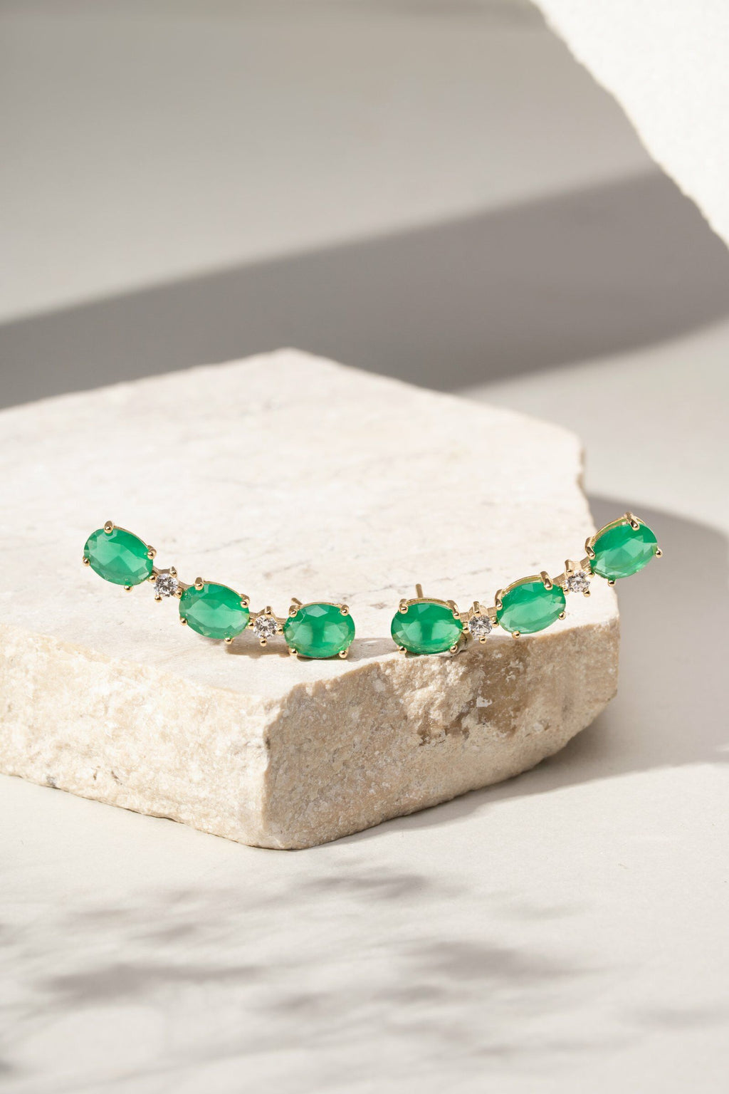 Brinco Ear Cuff Triplo Esmeralda