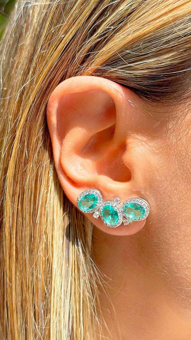 Ear Cuff Paraíba Verde – Brilho Tropical Sofisticado